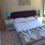 Ξενοδοχείο με διαμερίσματα Oeldeniz Mmoonstr Ολουντενίζ