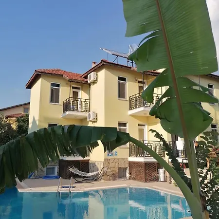 Ξενοδοχείο με διαμερίσματα Oeldeniz Mmoonstr