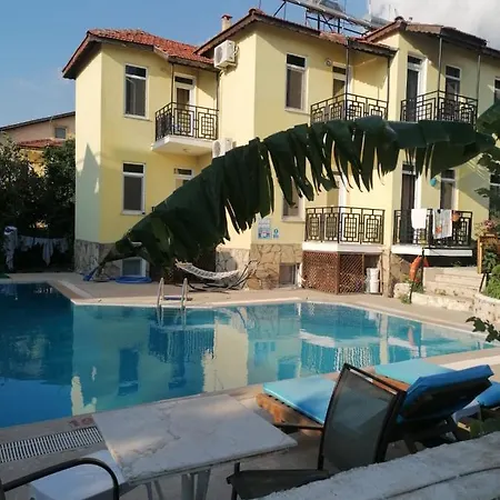 Ξενοδοχείο με διαμερίσματα Oeldeniz Mmoonstr Ολουντενίζ