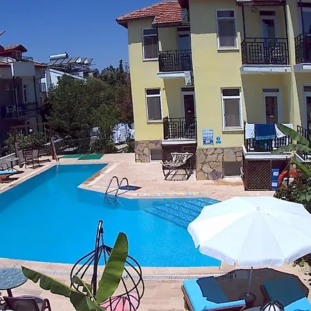 Ξενοδοχείο με διαμερίσματα Oeldeniz Mmoonstr